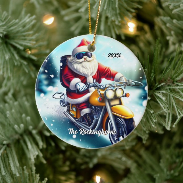 Adorno De Cerámica Santa en motocicleta en la nieve (Árbol)