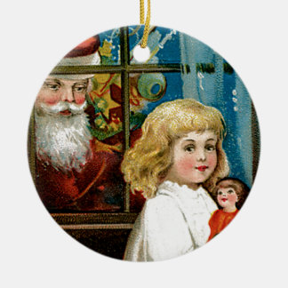 Adorno De Cerámica Santa está en la ventana