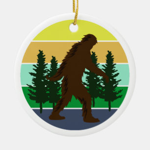 Adorno De Cerámica Sasquatch Believer   Pie grande del atardecer