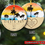 Adorno De Cerámica Siesta Key Florida Beach Retro Sunset Souvenir de<br><div class="desc">Siesta Key Florida Vintage Souvenirs de los años 60. Siesta Key Florida - Retro Tropical Palm Tree Souvenirs Vintage diseño hace un gran Navidad o regalo de cumpleaños para los aficionados a la playa Siesta Key. El diseño retro de la vibra de verano es un regalo perfecto para los amantes...</div>