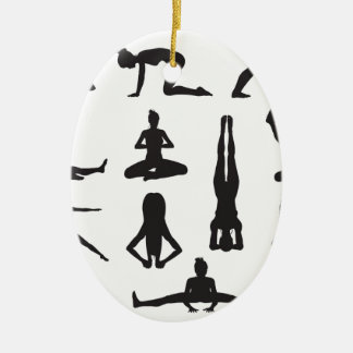 Adorno De Cerámica Siluetas de las actitudes de la yoga o de los