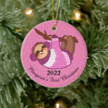 Adorno De Cerámica Sleepy Winter Sloter en rosa<br><div class="desc">Personaliza este adorable y somnoliento lazo invernal en un suéter y arbustos para tu chica.</div>