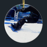 Adorno De Cerámica Snowboard Skidding Winter Sports Gift<br><div class="desc">Un Snowboarder fresco hace una parada espectacular al final de su carrera en una estación de esquí de invierno. Ideal para niños y deportistas de todas las edades. Obra creada por Val Brackenridge ©.</div>