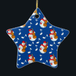 Adorno De Cerámica Snowman Cello Music Notes<br><div class="desc">Los hombres de nieve con música notaron bufandas tocando cellos rodeados de notas de música blanca es un divertido diseño de vacaciones de invierno para músicos,  profesores de música y estudiantes en orquesta y ensamble de cuerdas.</div>