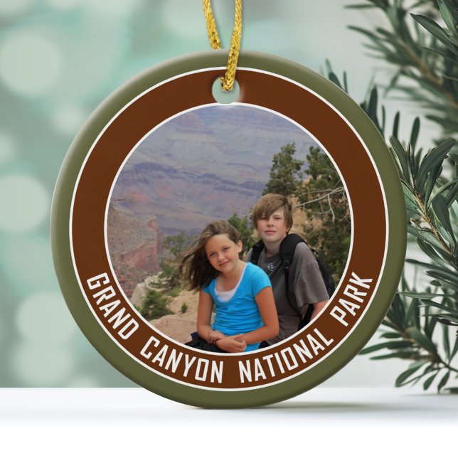 Adorno De Cerámica Souvenir del parque nacional del Gran Cañón (Personalized Christmas Photo Ornament)