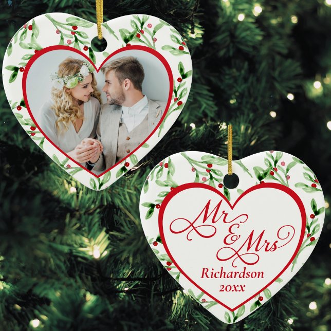 Adorno De Cerámica Sr. y Navidades de la Sra. Newlyw (Christmas ornament for just married newlywed couples, mr and mrs, photo, script calligraphy, heart)