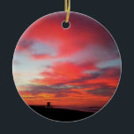 Adorno De Cerámica Sunrise at Newport Beach, CA<br><div class="desc">Un hermoso amanecer otoñal a orillas de Newport Beach,  Condado de Naranja,  California. ¡Los cielos siempre están explotando con color en el sur de California!</div>