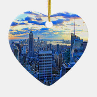 Adorno De Cerámica Tarde en el horizonte de NYC mientras se acerca la