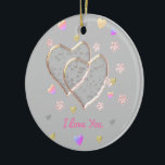 Adorno De Cerámica Te amo...más de lo que se puede decir con cualquie<br><div class="desc">te amo,  boda vintage,  luna de miel,  recién casada,  dos corazones transparentes,  boda romántico,  día de San Valentín,  corazones amorosos,  corazones dobles Personalizados,  te amo,  ceremonia boda,  puedes cambiar el fondo y el texto.</div>