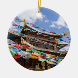 Adorno De Cerámica Templo tibetano con banderas de oración - Yunnan,