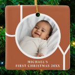 Adorno De Cerámica Terraza de la primera foto de Navidad para un niño<br><div class="desc">Este sencillo ornamento de fotos de primera Navidad de Baby Boy está decorado con la palabra JOY en un fondo de terracota. Personalizable fácil con tu foto,  nombre y año.</div>