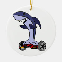 Tiburón divertido en Hoverboard rojo