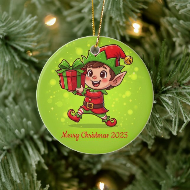 Adorno De Cerámica Tiny Christmas Elf with Gift Personalized 2025  (Árbol)