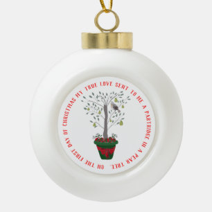 Adorno De Cerámica Tipo Bola 12 días de Navidades en un árbol de peras