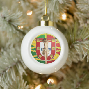 Adorno De Cerámica Tipo Bola Cristo sobre la bandera portuguesa
