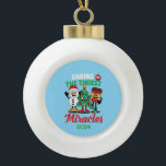 Adorno De Cerámica Tipo Bola Enfermera Pediátrica Cuidando De Los Milagros Más<br><div class="desc">Esta enfermera pediátrica que cuida de los milagros más pequeños,  el ornamento de Navidad de la pelota cerámica hará un gran regalo o se verá genial en su propio árbol.</div>