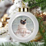 Adorno De Cerámica Tipo Bola Foto mascota Primera Navidad Rosa Dorado para siem<br><div class="desc">Conmemorar la primera Navidad de sus mascotas en su nuevo hogar con este hermoso adorno de conservas moderno. El texto dice "Primera Navidad en mi casa de cuatro años", con las palabras "casa de cuatro años" en elegante guión de Relieve metalizado falso de oro rosa. Reemplace la imagen de ejemplo...</div>