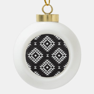 Adorno De Cerámica Tipo Bola Geométrica Navajo: Tribal Blanco Negro.
