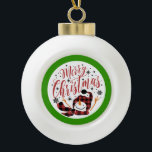Adorno De Cerámica Tipo Bola La primera Navidad del bebe: Feliz Snowman<br><div class="desc">Captura la maravilla de la primera temporada festiva de tu pequeño con nuestro encantador "Ornamento único de la Primera Navidad del Bebé". Diseñado para valorar esos preciosos momentos, cada ornamento presenta una reconfortante interpretación artística de la alegría del invierno por un lado y sostiene un espacio para la foto de...</div>