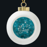 Adorno De Cerámica Tipo Bola Mystical Winter Blue Silver Snowflakes Let It Snow<br><div class="desc">Un místico cielo azul invernal con copos de nieve plateados y la maravillosa frase clásica Let It Snow. Conservación ideal para el árbol de Navidad de esta temporada de fiestas.</div>