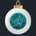 Adorno De Cerámica Tipo Bola Mystical Winter Blue Silver Snowflakes Let It Snow<br><div class="desc">Un místico cielo azul invernal con copos de nieve plateados y la maravillosa frase clásica Let It Snow. Conservación ideal para el árbol de Navidad de esta temporada de fiestas.</div>