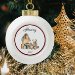 Adorno De Cerámica Tipo Bola Navidades de nombre corto Teddy<br><div class="desc">Personalice este Bauble de Cerámica de Teddy y celebre este año a los Navidades con un toque vintage. Ideal para niños,  familias y amigos.</div>