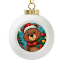 Oso en Santa Hat entre los árboles de Navidad