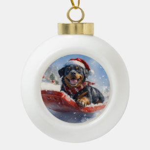 Adorno De Cerámica Tipo Bola Perro Rottweiler en Trineo Deja que Nieve Navidad