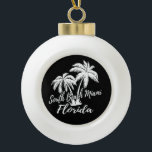 Adorno De Cerámica Tipo Bola South Beach Miami Florida Palm Trees Beach<br><div class="desc">Ornamento navideño de palmeras de South Beach Miami Florida</div>