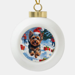 Adorno De Cerámica Tipo Bola Yorkshire Terrier en la nieve con sombrero de Navi