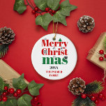 Adorno De Cerámica Tipografía navideña y elementos vintage<br><div class="desc">Si quieres decorar tu árbol de Navidad con un adorno único y adorable, éste es el que quieres. Tiene un diseño que combina elementos vintage que representan el espíritu vacacional. Se puede admirar un árbol de Navidad, una baya holly, un Santa Claus, un muñeco de nieve, un copo de nieve...</div>