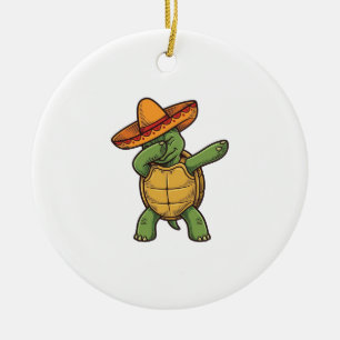 Adorno De Cerámica Tortuga Dabbing Sombrero Diseño Vector Vintage_1