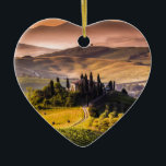 Adorno De Cerámica Toscana<br><div class="desc">Toscana es bien sabido para los paisajes,  los vinos y la historia. Toscana localizó en Italia.</div>