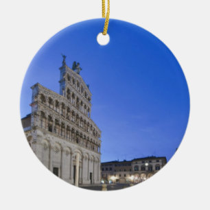 Adorno De Cerámica Toscana, Lucca, Piazza San Michele al amanecer