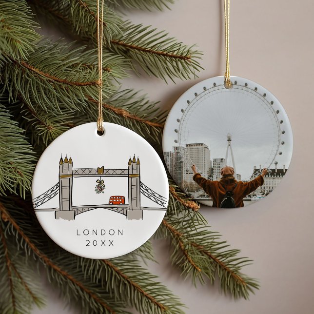 Adorno De Cerámica Tower Bridge London Doble Decker Navidad Foto (London souvenir moments photo ornament)