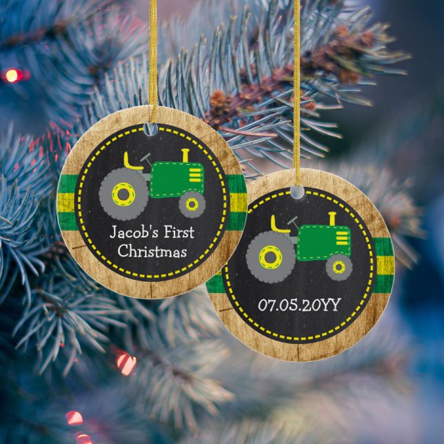 Adorno De Cerámica Tractor verde lindo Primera Navidad Faux Wood (Subido por el creador)