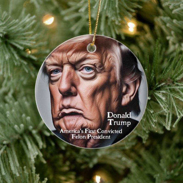 Adorno De Cerámica Trump: El primer presidente convicto de Estados Un (Árbol)