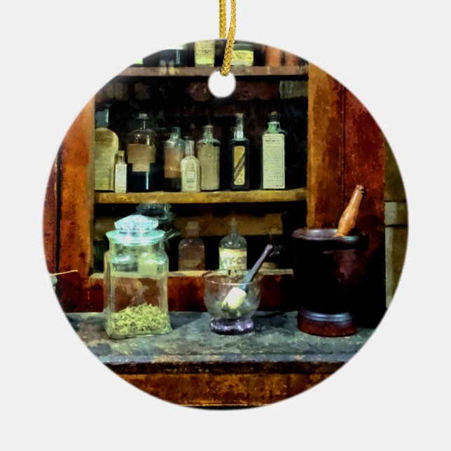 Adorno De Cerámica Two Mortar and Pestles and Glass Jar (Frente)