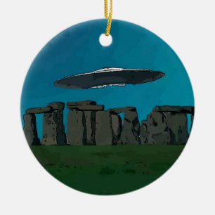 Adorno De Cerámica UFO en Henge de piedra