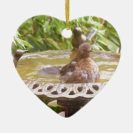 Adorno De Cerámica Un Pájaro En La Bañera