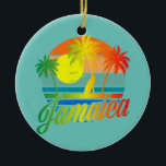Adorno De Cerámica Vacaciones Retro Jamaica Summer Beach Para Hombres<br><div class="desc">Vacaciones Retro Jamaica Summer Beach Vacation Para Hombres Regalo Familiar De Mujeres. Regalo perfecto para tu padre, mamá, papá, hombres, mujeres, amigos y familiares en el Día de Acción de Gracias, Día del Navidad, Día de la Madre, Día del Padre, 4 de julio de 1776 Día independiente, Día de los...</div>