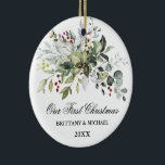 Adorno De Cerámica Vegetación de color de agua Vegetación Red Berries<br><div class="desc">Moderno y elegante color de agua verde Pareja Nuestro primer ornamento de Navidad incluye hermosas acuarelas,  vegetación botánica,  hojas de eucalipto,  bayas y otros hermosos follajes. Foto de vuelta.</div>