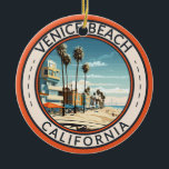 Adorno De Cerámica Venice Beach California Boardwalk Retro<br><div class="desc">La playa de Venecia en un estilo vectorial. Venice Beach, California, es un emblemático destino del sur de California conocido por su ecléctico paseo marítimo, su vibrante arte callejero y su animado ambiente. Ubicado en Los Ángeles, es un centro de creatividad y diversión frente al mar, atrayendo visitantes de todo...</div>