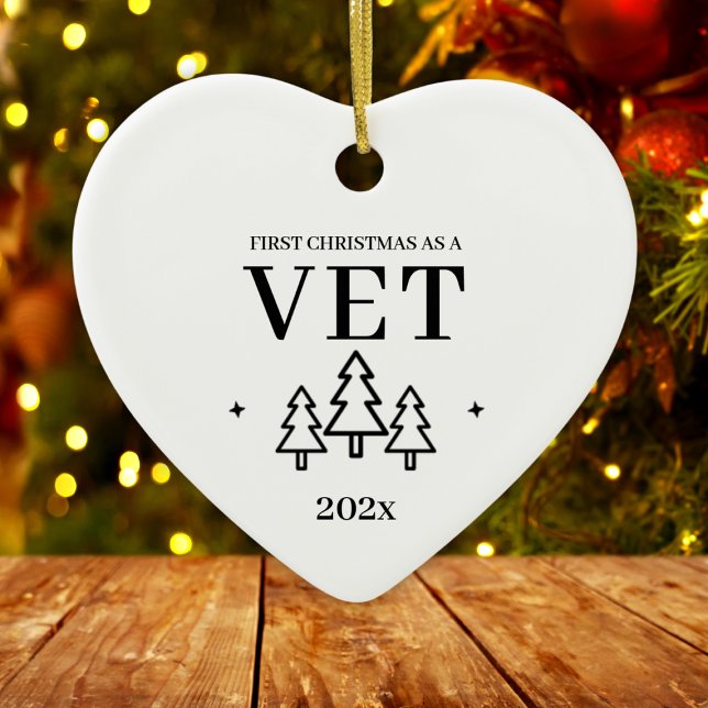 Adorno De Cerámica Veterinaria Primera Navidad Como Vet 2024 (Veterinarian First Christmas As A Vet 2024 Ceramic Ornament
)