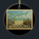 Adorno De Cerámica Viaje de Mendocino Beach Vintage<br><div class="desc">Este diseño de postal de Mendocino presenta una playa de arena con un hermoso agua turquesa sobre el mar,  un cielo azul con nubes blancas onduladas. En estilo de viajes vintage.</div>