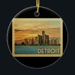 Adorno De Cerámica Viajes de la época de Detroit Michigan<br><div class="desc">Diseñado tanto para viajes de negocios como de ocio,  Detroit Michigan Hotel está situado en Distrito Vintage,  uno de los lugares más populares de la ciudad.</div>