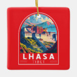 Adorno De Cerámica Vintage de arte de viajes en Tibet<br><div class="desc">Diseño de viaje vectorial retro Lhasa. Lhasa,  la capital de la Región Autónoma del Tíbet,  se encuentra en la orilla norte del río Lhasa,  en un valle del Himalaya.</div>