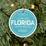 Adorno De Cerámica Vintage Florida Miami Beach Surfing Souvenir Retro<br><div class="desc">Este vintage diseño de souvenirs florida florida florida florida florida florida para miami local, residente y viajero o turista que adora pasar sus vacaciones en destin, bahía de tampa, playa de aguas claras, playa clave oeste y naples, planee unas vacaciones de verano o primavera en florida y explore jacksonville, playa...</div>