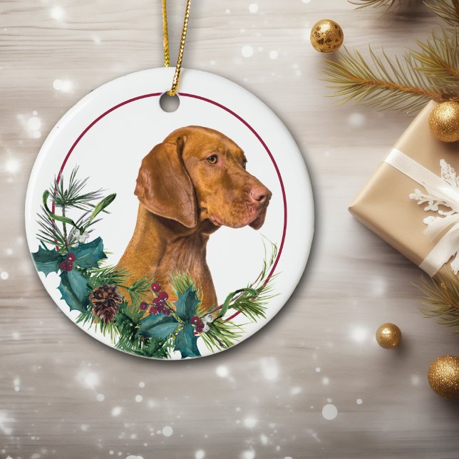 Adorno De Cerámica Vizsla Dog Evergreen Berry Wreath (Subido por el creador)