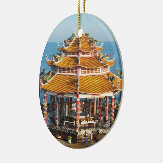 Adorno De Cerámica Wat Koh Loi ... Sriracha, Chonburi, Thailand (Izquierda)